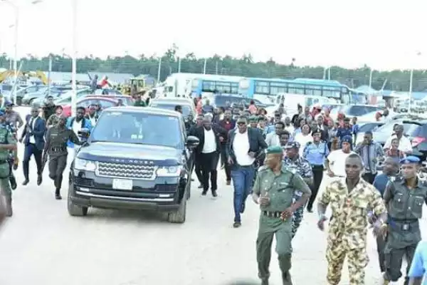 See How Controversial Malawian Pastor Was Welcomed As He Landed In Warri {Photos}